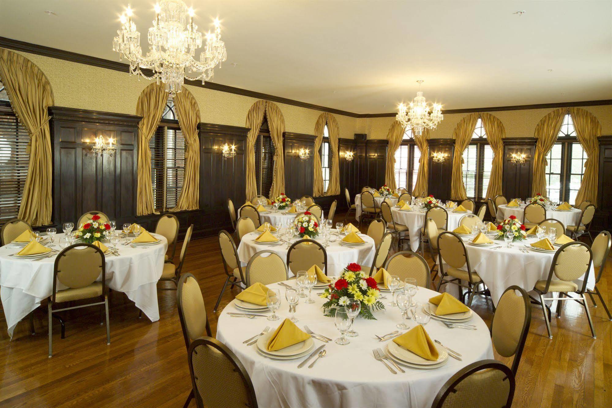 General Francis Marion Hotel Restoran foto